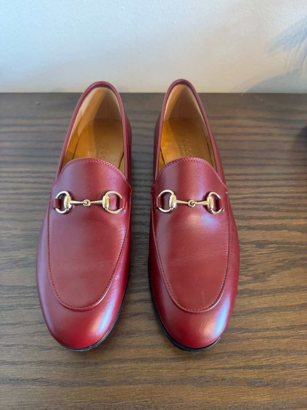 Gucci Jordaan Loafers in Burgundy size 37.5